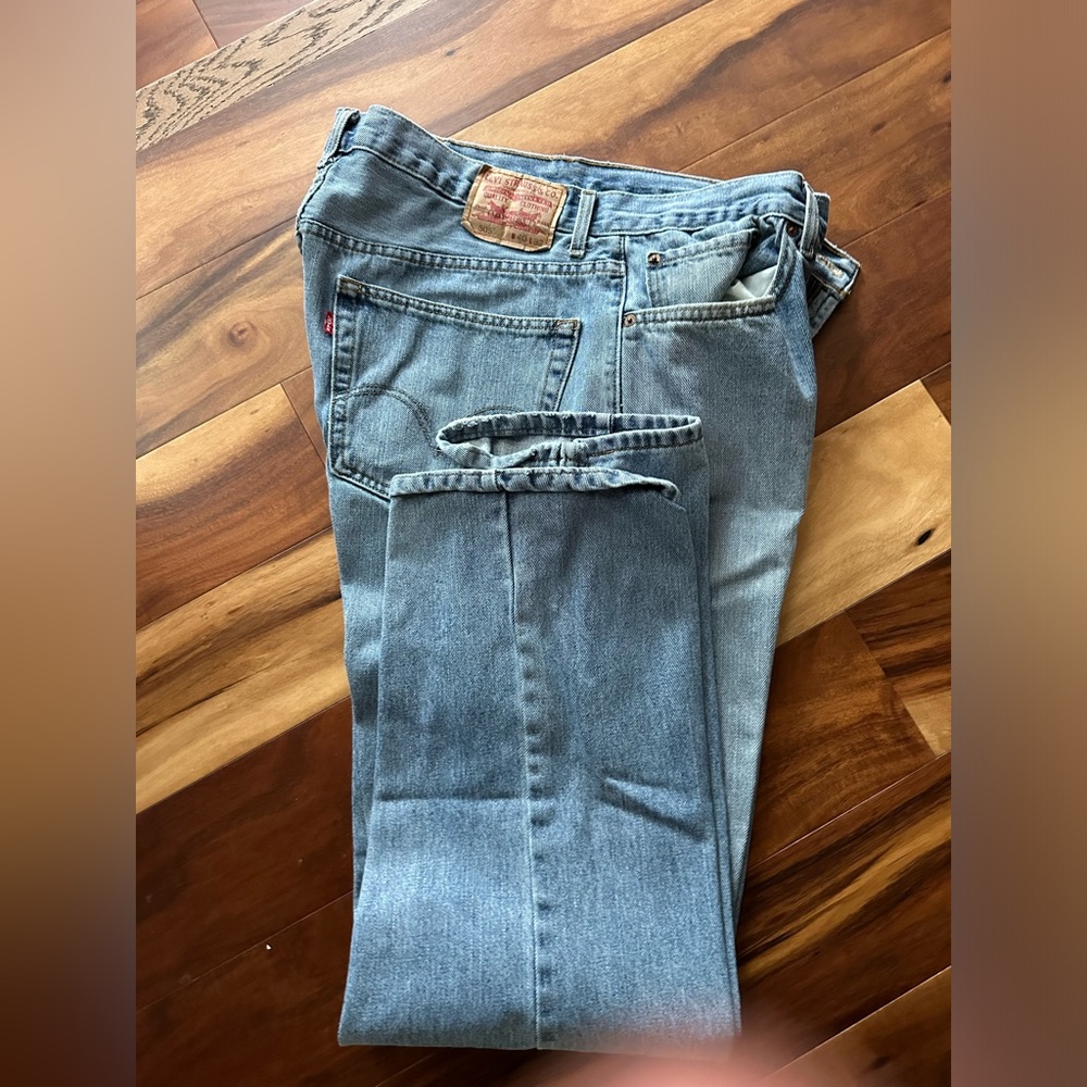 Levi’s men’s 505 blue jeans 40x32